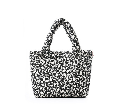 Дутая сумка POOLPARTY в зайцах (pool-65-white-rabbits)