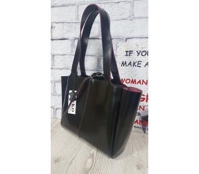 Сумка женская "МАРГО" натуральная кожа, черная полуматовая с бургунди изнанкой