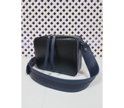 Сумка женская "КВАДРО" натуральная кожа, синяя-черная с широким ремнем