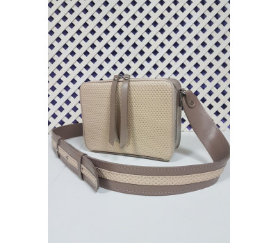 Сумка женская "КВАДРО" натуральная кожа, слоновая кость - латте с широким ремнем