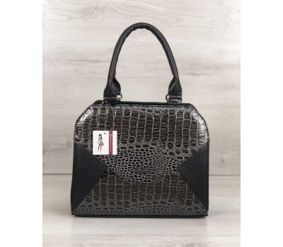 Женская сумка Конверт черного цвета со вставкой серый лаковый крокодил WeLassie
