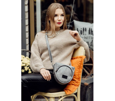 Жіноча сумка бананка кроссбоді Sambag Sofi світло-сірий нубук