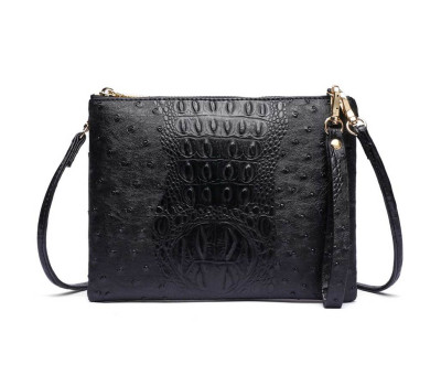 Жіноча сумка-клатч шкірзамінника AMELIE GALANTI A991503-3-black