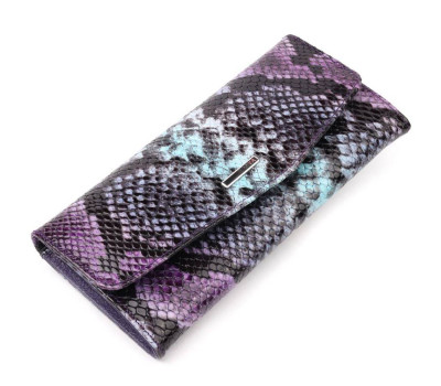 Яскравий жіночий гаманець з клапаном із фактурної шкіри під рептилію KARYA 21109 Фіолетовий