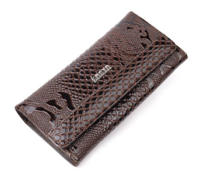 Горизонтальний лакований гаманець із фактурної натуральної шкіри KARYA 21176 Коричневий