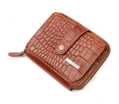 Невеликий гаманець із натуральної фактурної шкіри під крокодила KARYA 20973 Коричневий