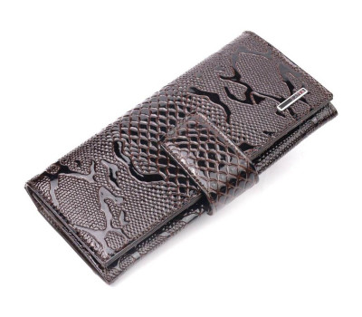 Лакированый женский кошелек из натуральной фактурной кожи KARYA 21025 Коричневый