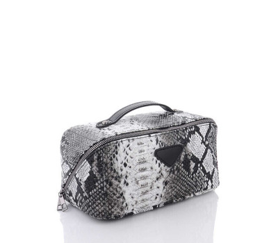 Жіноча косметичка «Паула» чорно-біла рептілія WeLassie