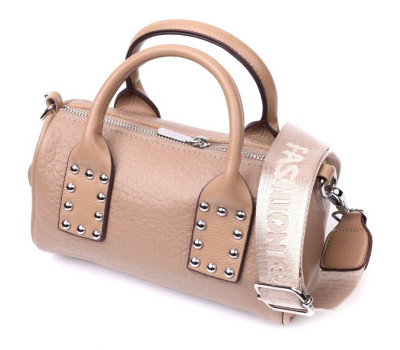 Сумка женская с металлическими акцентами на ручках из натуральной кожи Vintage 22368 Бежевая