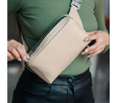 Шкіряна бежева сумка бананка на пояс ручної роботи PTL
