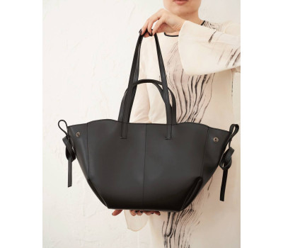 Жіноча сумка «Лаура» чорна WeLassie