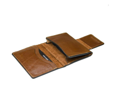 Візитниця на магнітній застібці, глянець коньяк