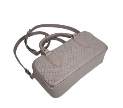 Сумка жіноча "Бріджит" натуральна шкіра, колір сіро-бузкова , тиснення вінето