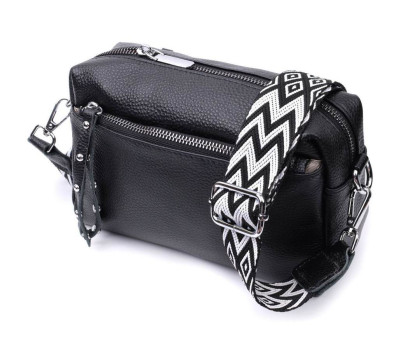 Практична жіноча шкіряна сумка зі стильним бігунком Vintage 22654 Чорна