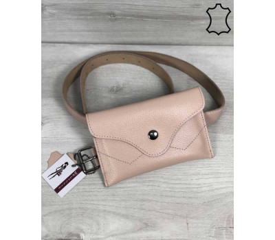 Шкіряна жіноча сумка на пояс Pauli бежевого кольору WeLassie