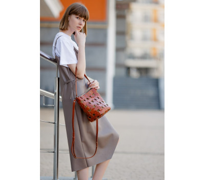 Шкіряна плетена жіноча сумка Пазл M світло-коричнева Krast - BN-BAG-32-k BlankNote