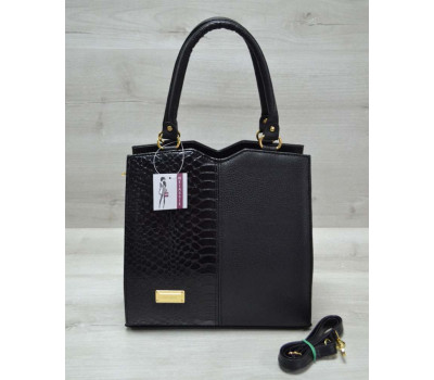 Класична жіноча сумка Трикутник чорного кольору з чорною коброю WeLassie